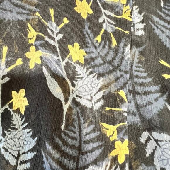 Cabi women’s size M sleeveless blouse - Picture 8 of 9